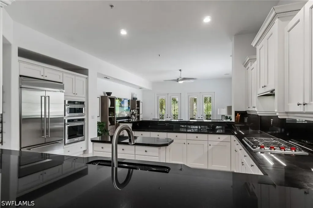 2842 Tiburon Boulevard E Naples FL 34109