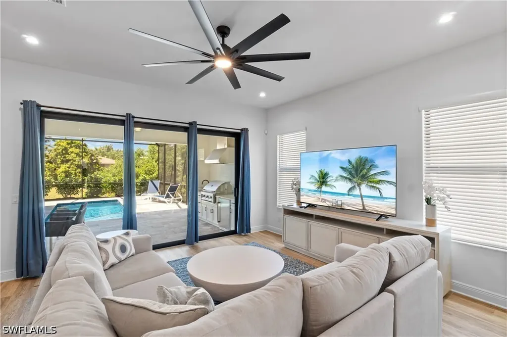 551 97th Avenue N Naples FL 34108