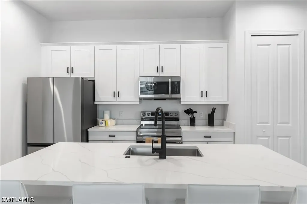 551 97th Avenue N Naples FL 34108