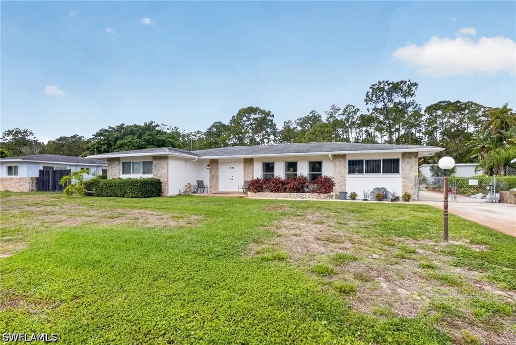 443 Castle Drive Naples FL 34119