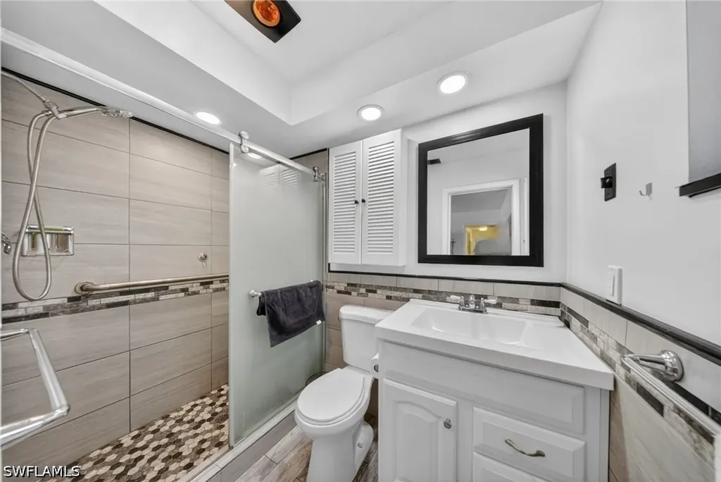 443 Castle Drive Naples FL 34119