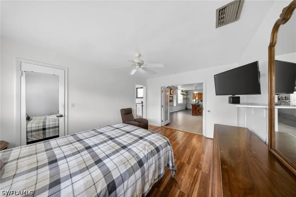 443 Castle Drive Naples FL 34119