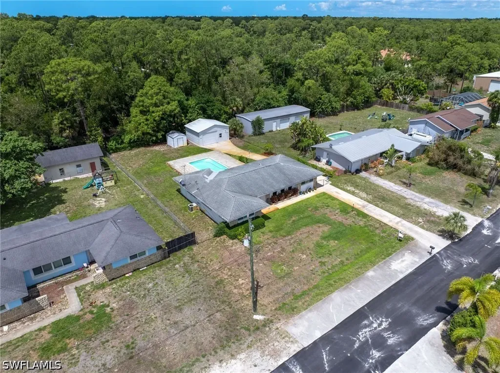 443 Castle Drive Naples FL 34119