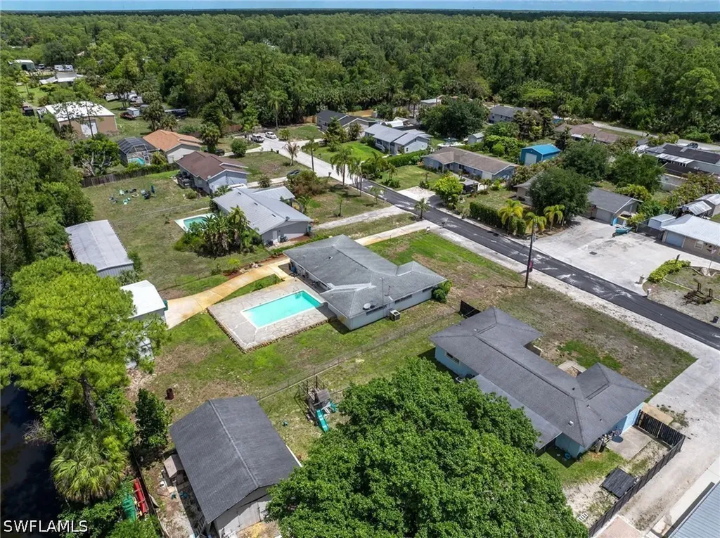 443 Castle Drive Naples FL 34119