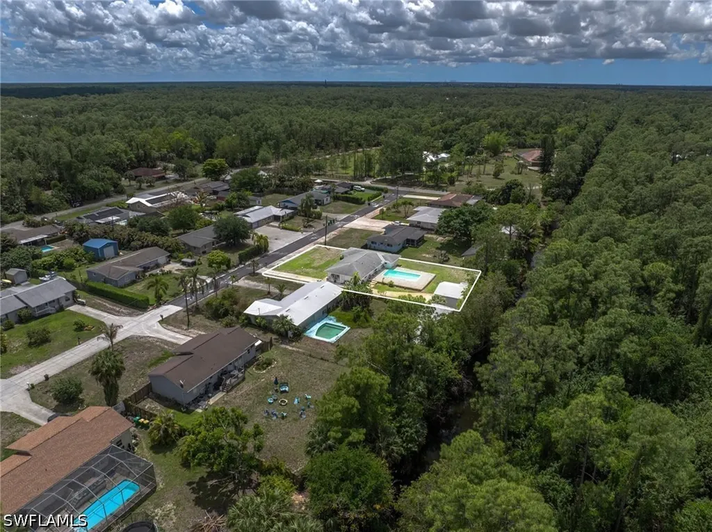 443 Castle Drive Naples FL 34119