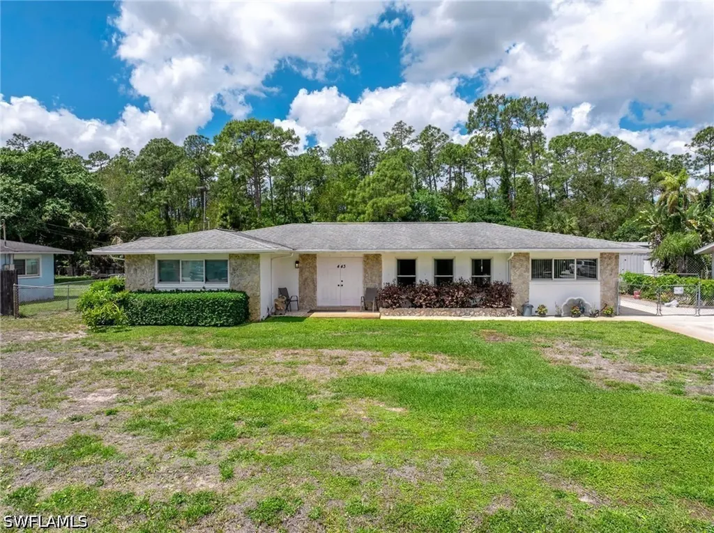 443 Castle Drive Naples FL 34119