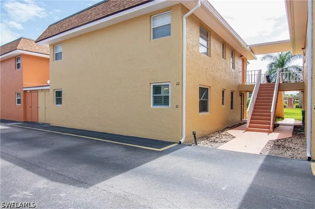 1400 Pompei Lane Naples FL 34103