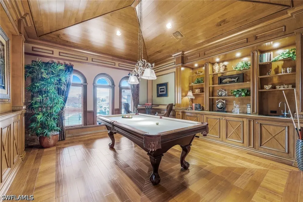 580 S Heathwood Drive Marco Island FL 34145