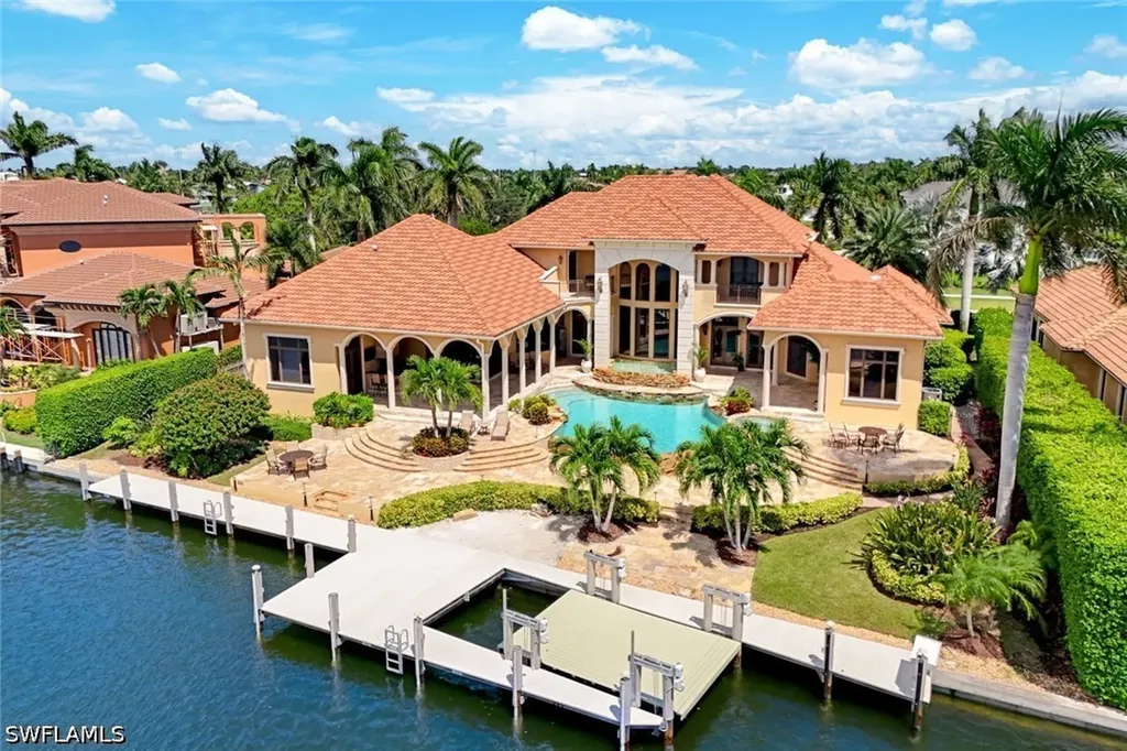 580 S Heathwood Drive Marco Island FL 34145