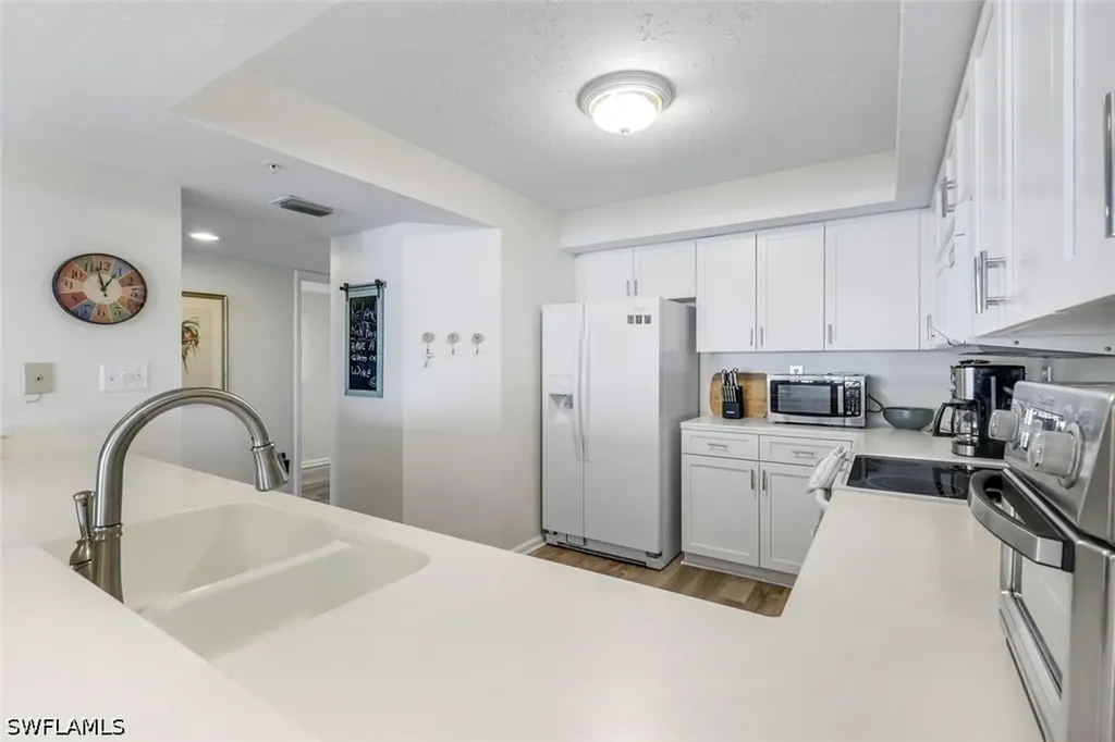21 Bluebill Avenue Naples FL 34108