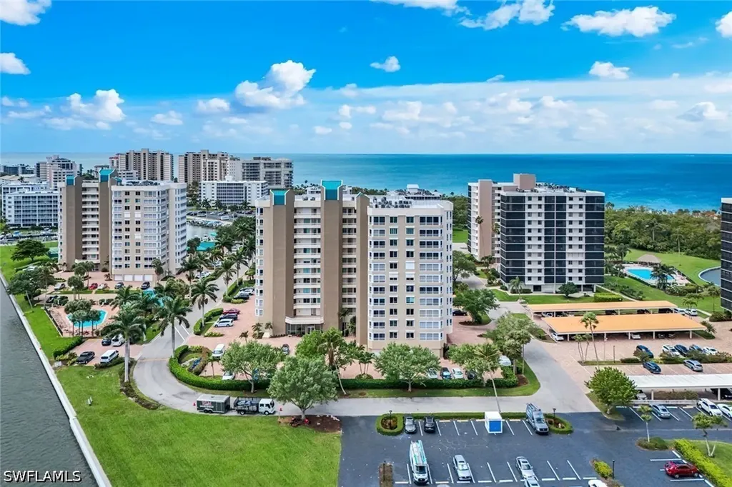 21 Bluebill Avenue Naples FL 34108