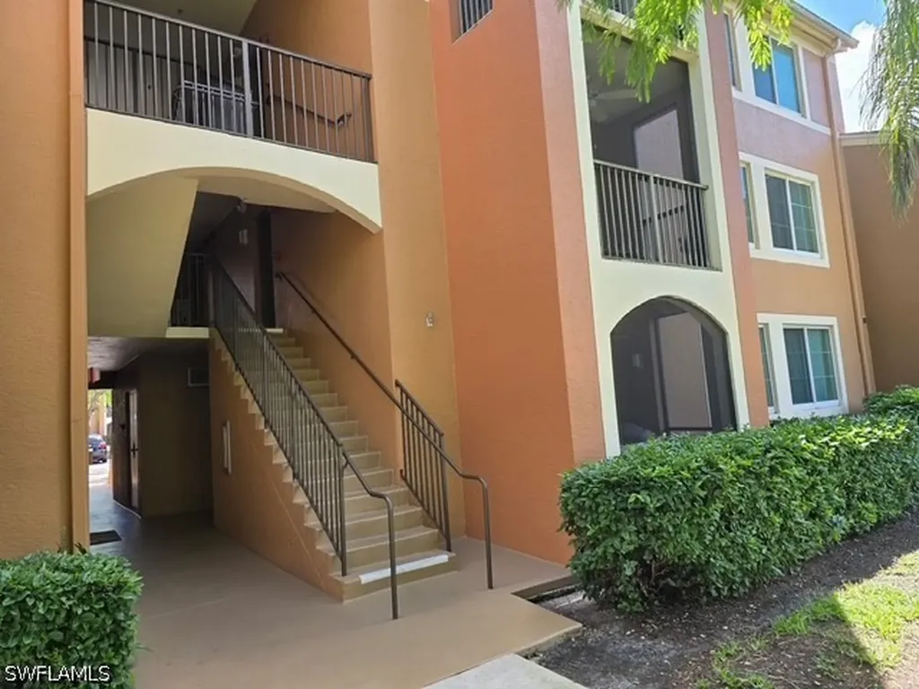 1210 Reserve Way Naples FL 34105