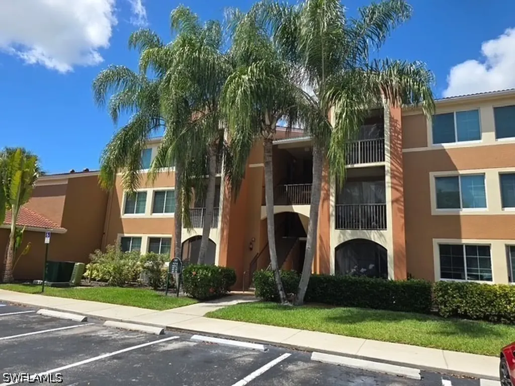 1210 Reserve Way Naples FL 34105