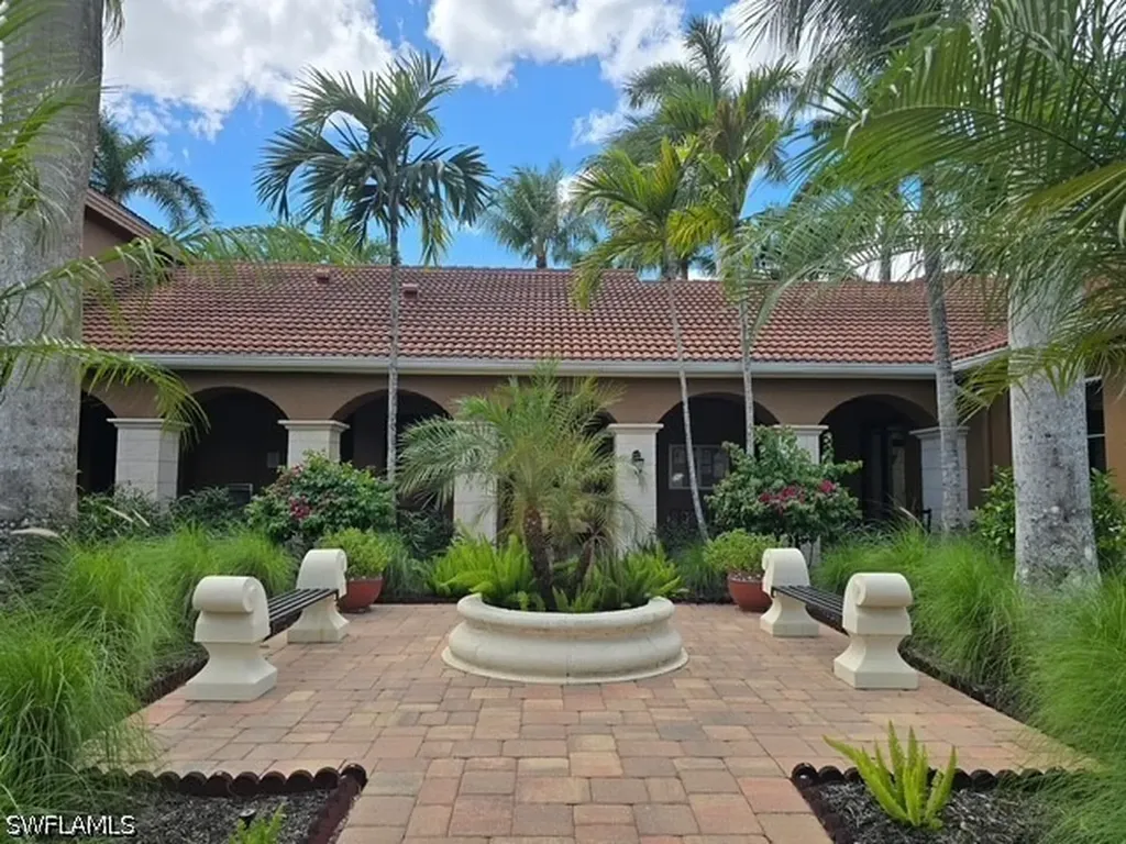 1210 Reserve Way Naples FL 34105