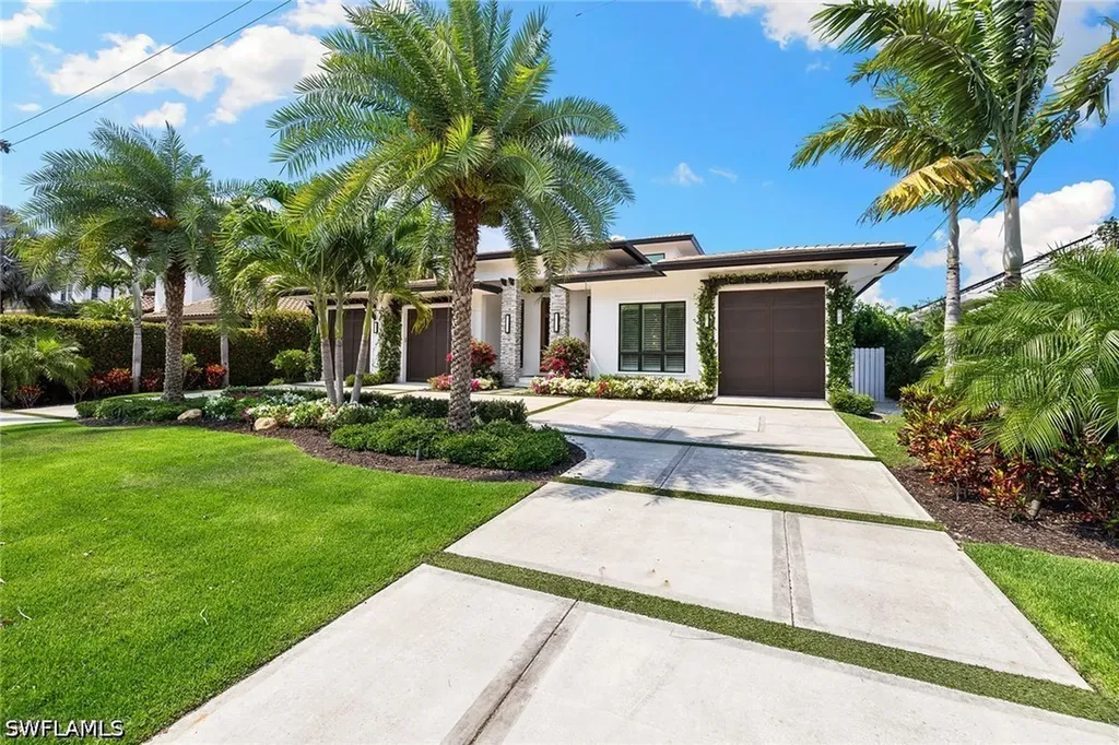 1850 Kingfish Road Naples FL 34102