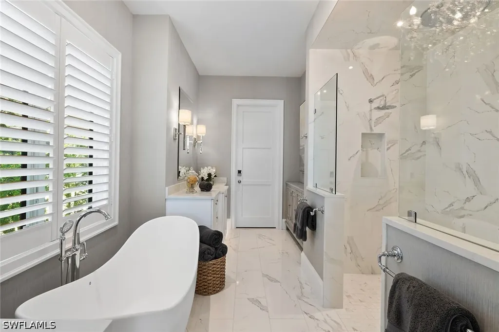 1850 Kingfish Road Naples FL 34102