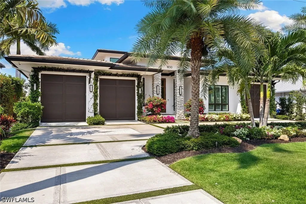 1850 Kingfish Road Naples FL 34102