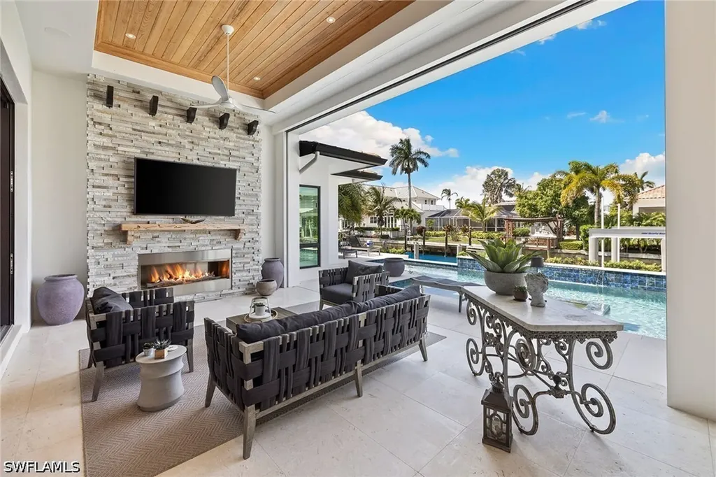 1850 Kingfish Road Naples FL 34102
