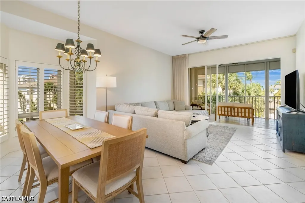 7686 Pebble Creek Circle Naples FL 34108