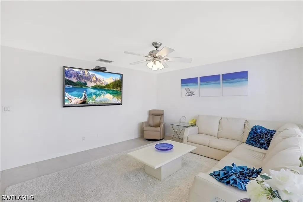 637 95th Avenue N Naples FL 34108