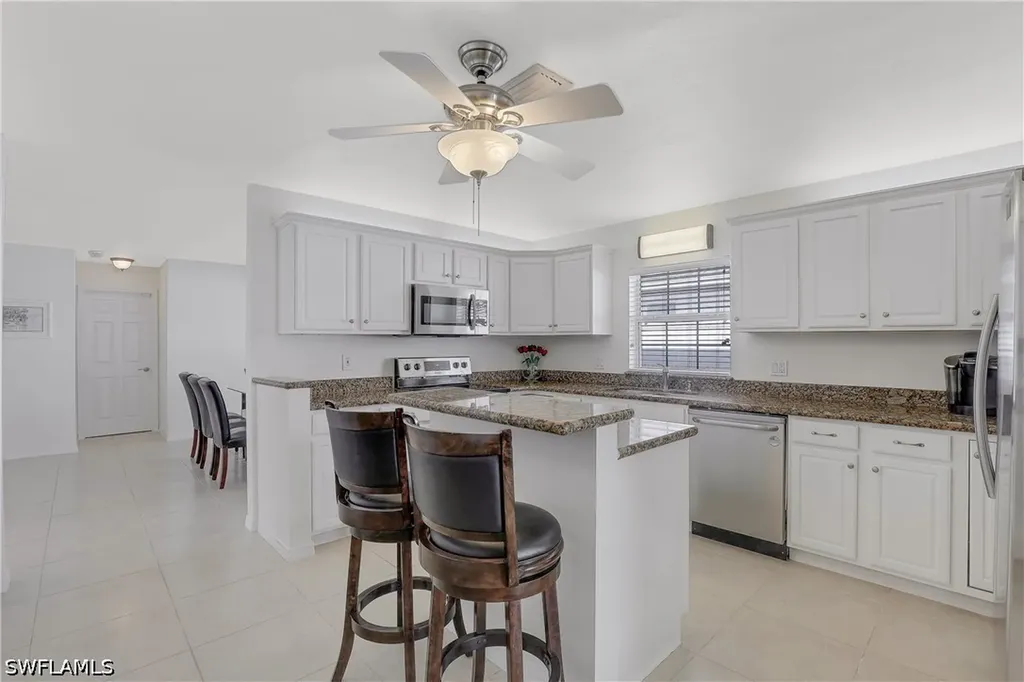 637 95th Avenue N Naples FL 34108