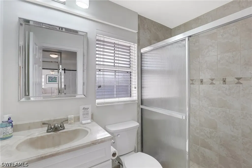 637 95th Avenue N Naples FL 34108
