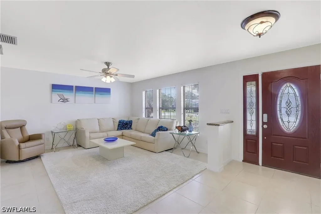 637 95th Avenue N Naples FL 34108