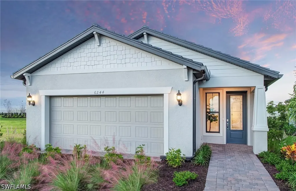 2128 Freemont Way Naples FL 34120