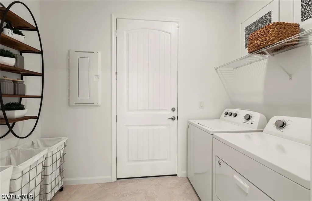 2128 Freemont Way Naples FL 34120