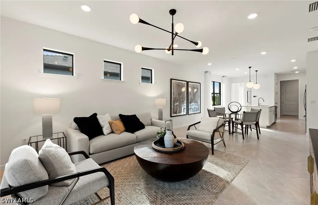 2128 Freemont Way Naples FL 34120