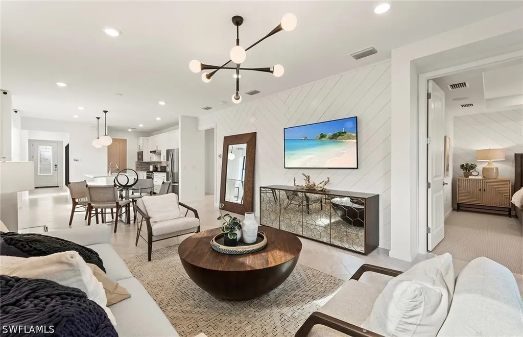 2128 Freemont Way Naples FL 34120