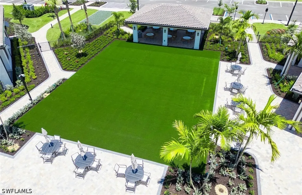 2128 Freemont Way Naples FL 34120