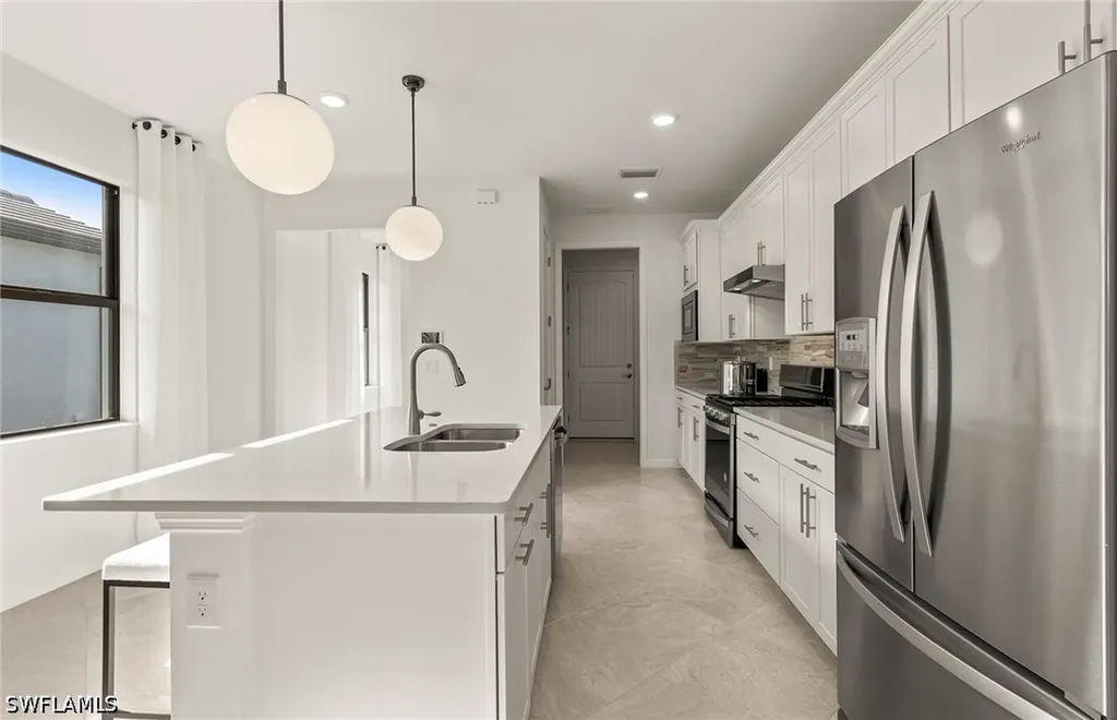 2128 Freemont Way Naples FL 34120