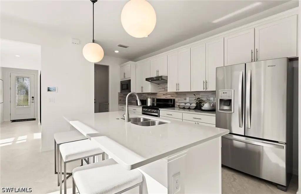 2128 Freemont Way Naples FL 34120
