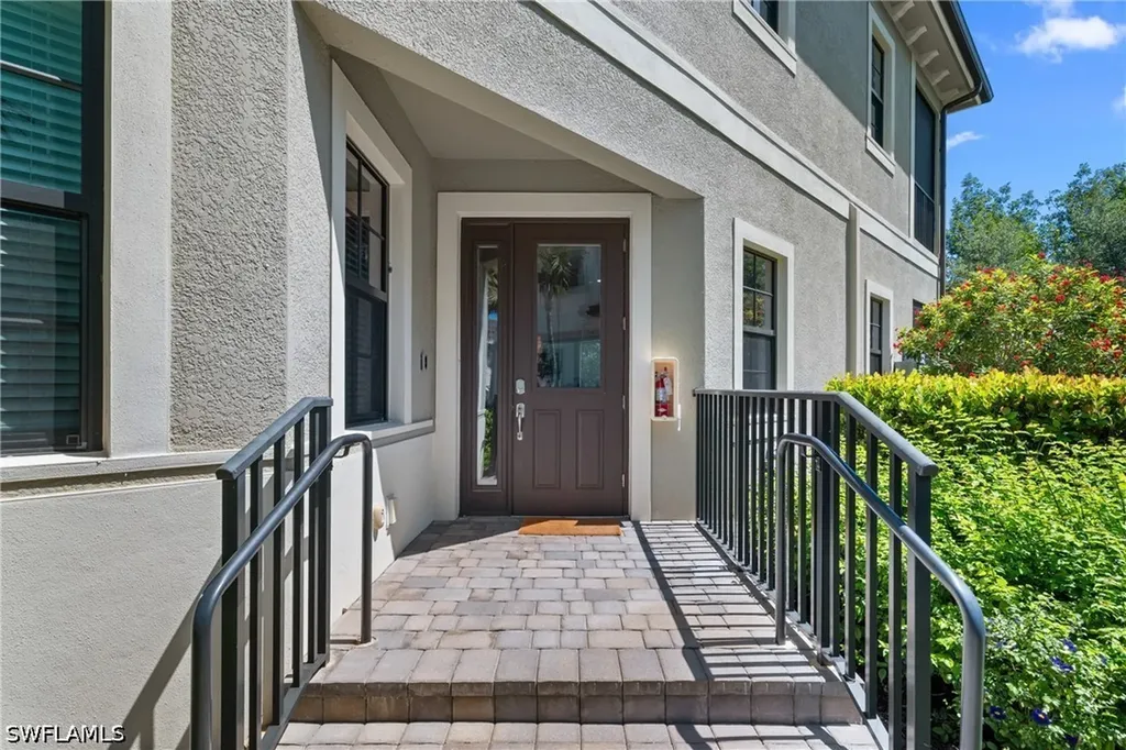 2488 Breakwater Way Naples FL 34112