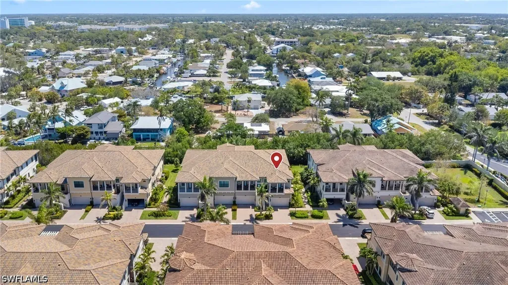 2488 Breakwater Way Naples FL 34112