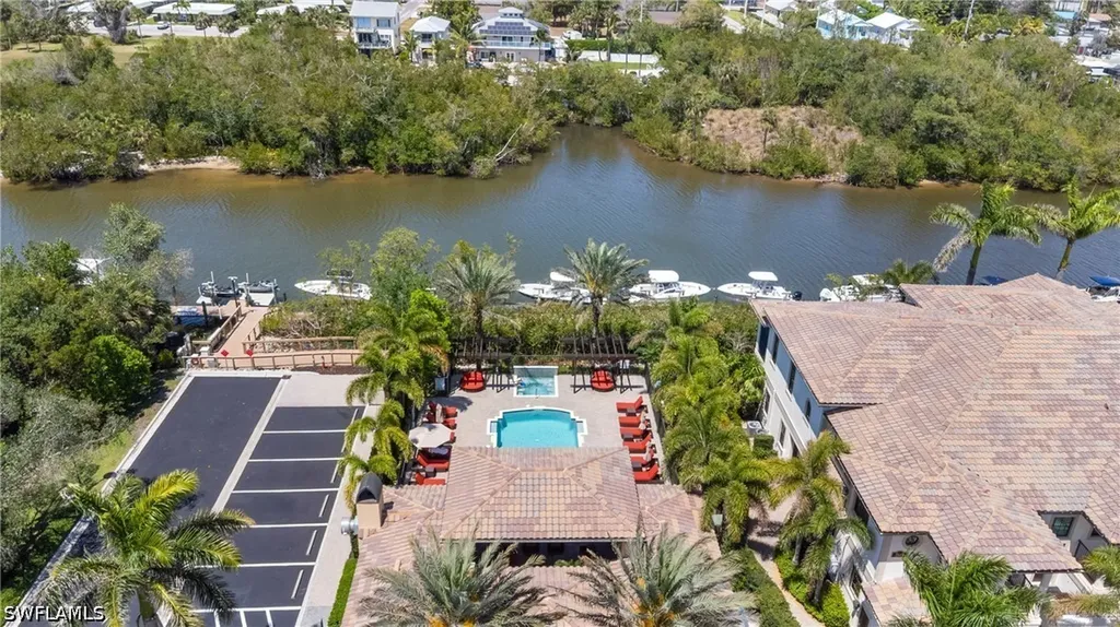 2488 Breakwater Way Naples FL 34112