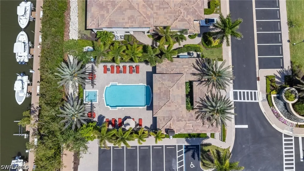 2488 Breakwater Way Naples FL 34112