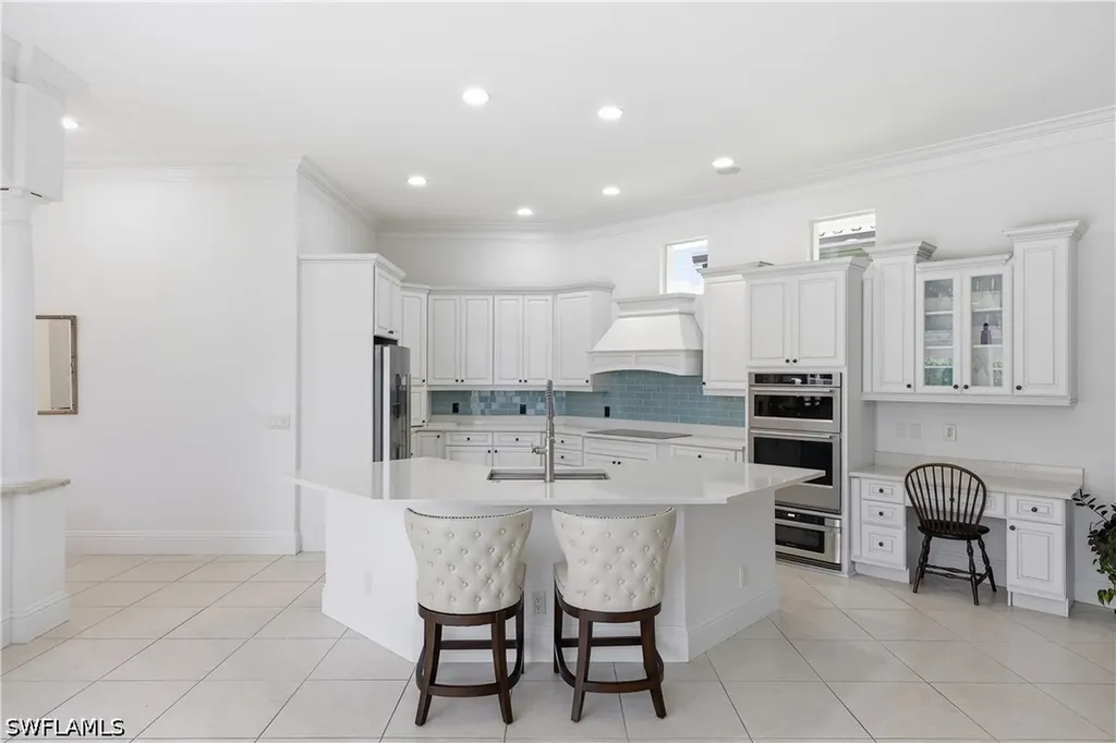 2844 Coco Lakes Drive Naples FL 34105