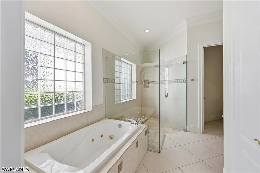 2844 Coco Lakes Drive Naples FL 34105