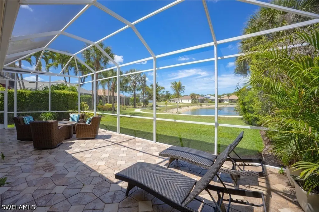 2844 Coco Lakes Drive Naples FL 34105