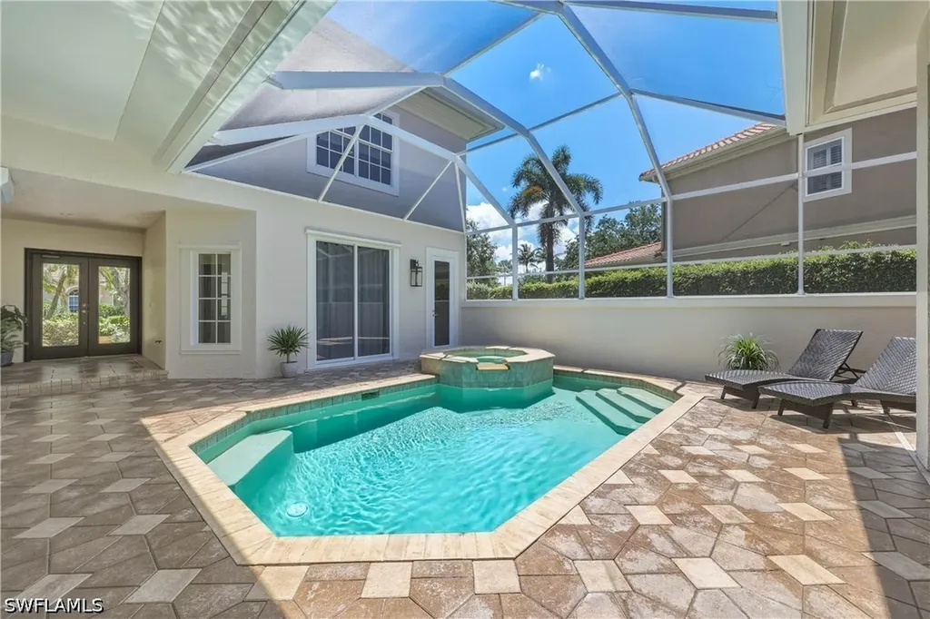 2844 Coco Lakes Drive Naples FL 34105