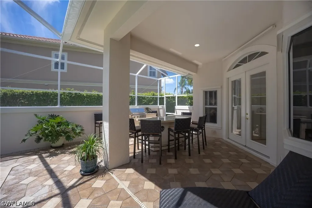 2844 Coco Lakes Drive Naples FL 34105