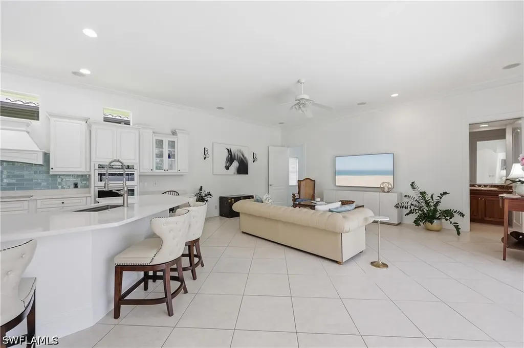 2844 Coco Lakes Drive Naples FL 34105