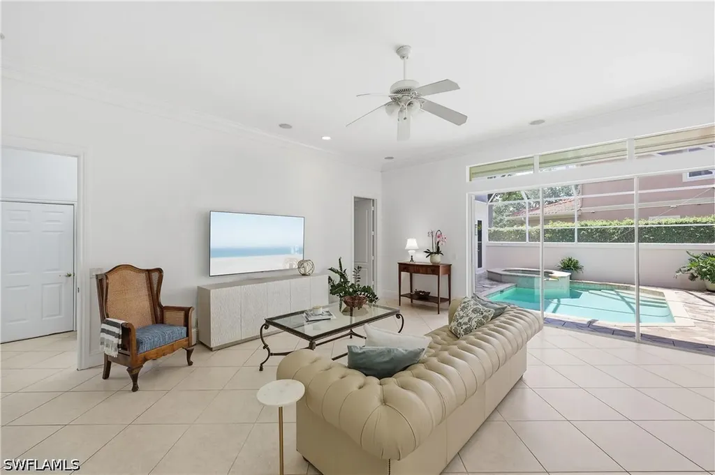 2844 Coco Lakes Drive Naples FL 34105