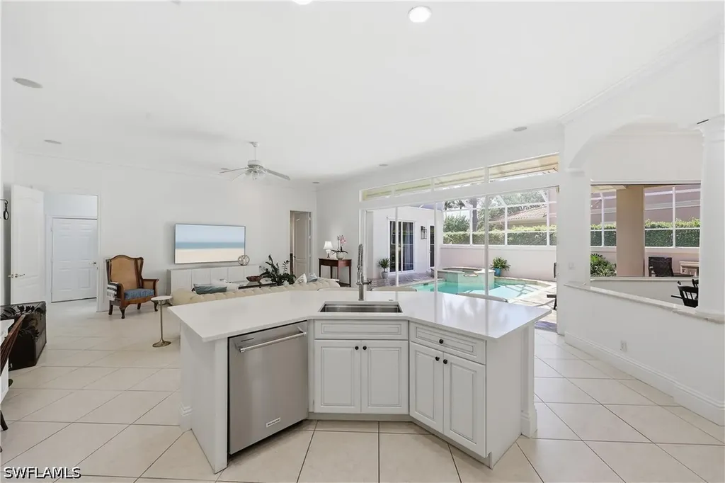 2844 Coco Lakes Drive Naples FL 34105