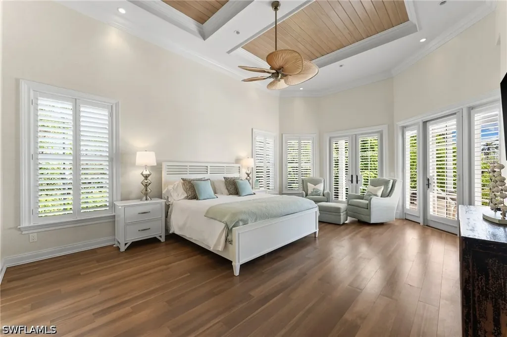 2325 Lantern Lane Naples FL 34102
