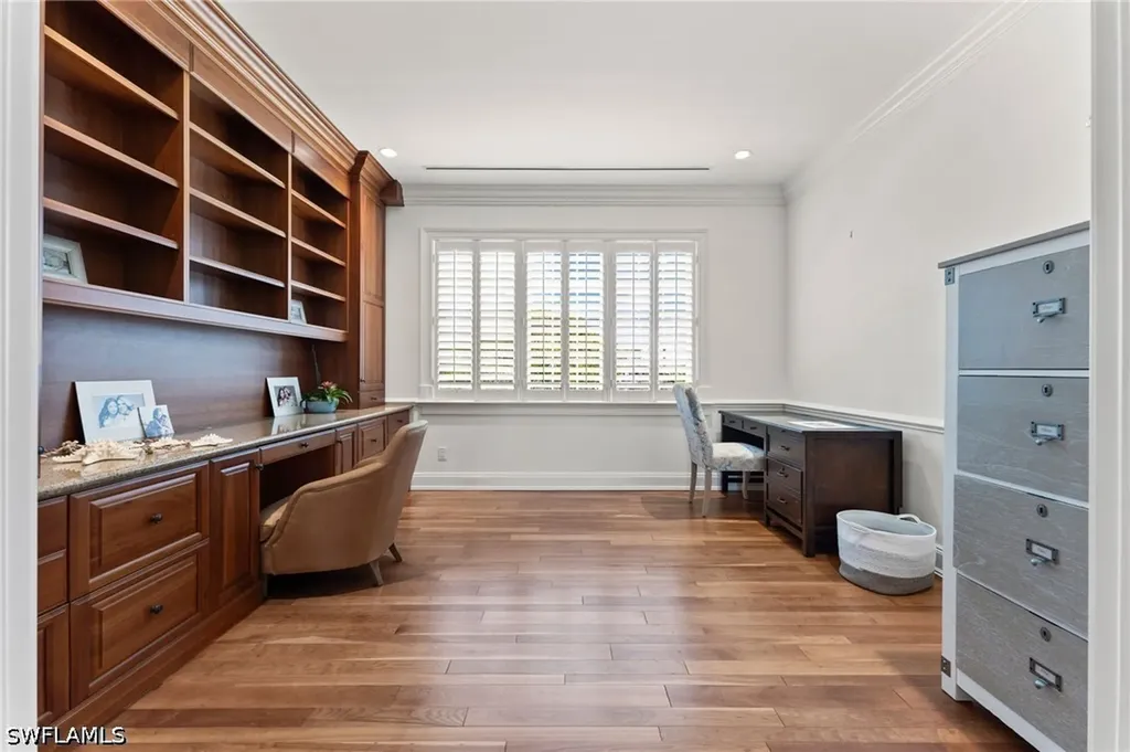 2325 Lantern Lane Naples FL 34102