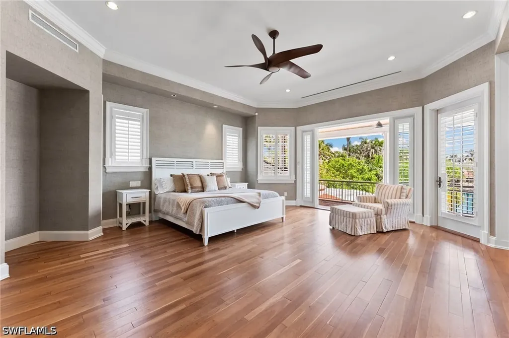 2325 Lantern Lane Naples FL 34102