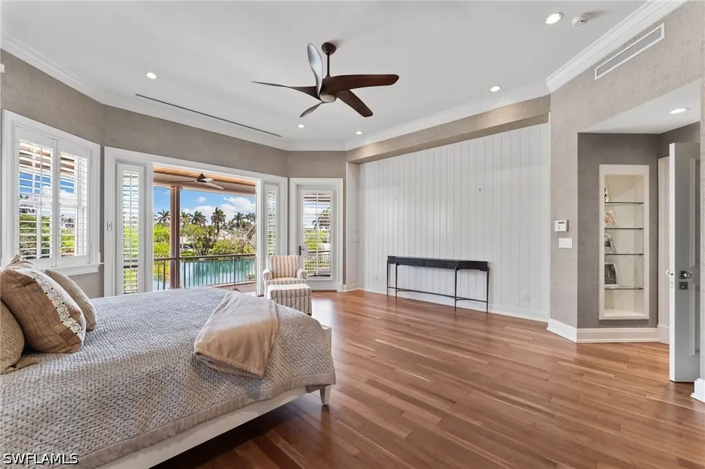 2325 Lantern Lane Naples FL 34102